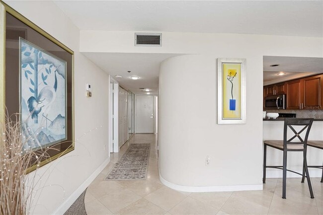 Building Photo - 11 Sunset Dr