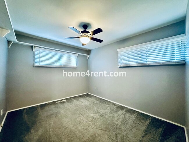 Building Photo - Charming Ranch Style, Prairie Village Home w/ a Fenced Yard, Updated Baths, and All Appliances In...