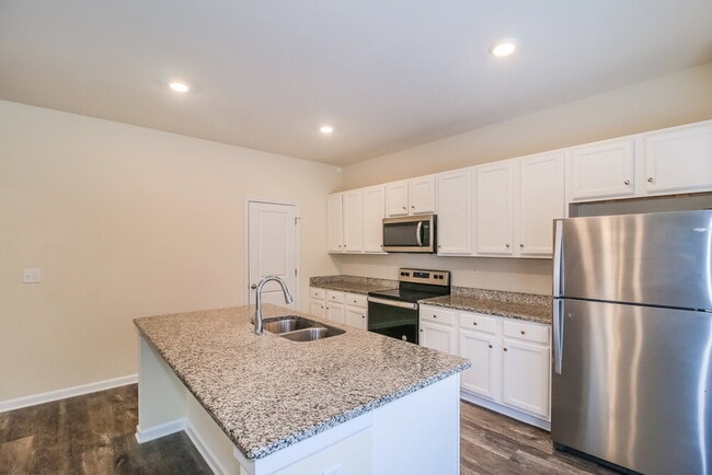 Building Photo - 520 Overo Dr