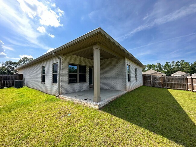 Building Photo - 4 Bedroom 3 Bath Craftsman Style Home off Beulah Rd!