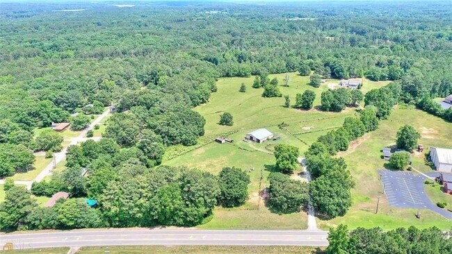 Building Photo - 333 GA-11