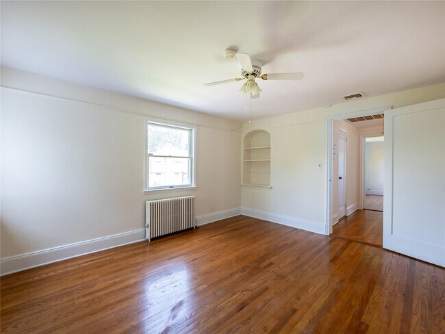 Building Photo - 91 Pickwick Rd