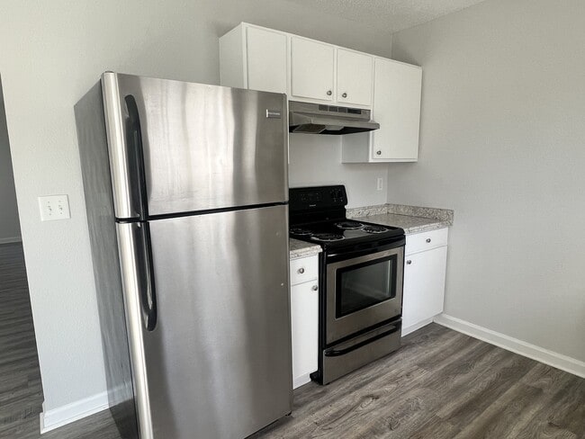 Building Photo - 4111 Glenshire Way