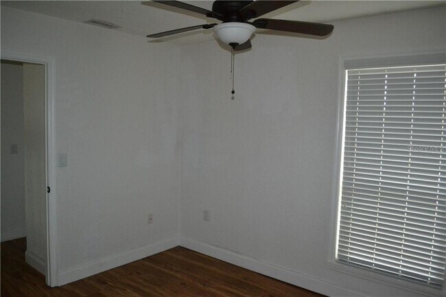 Building Photo - 603 Grenadine Ct