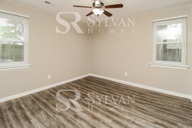 Building Photo - Rest. Relax. Recharge. Home awaits!