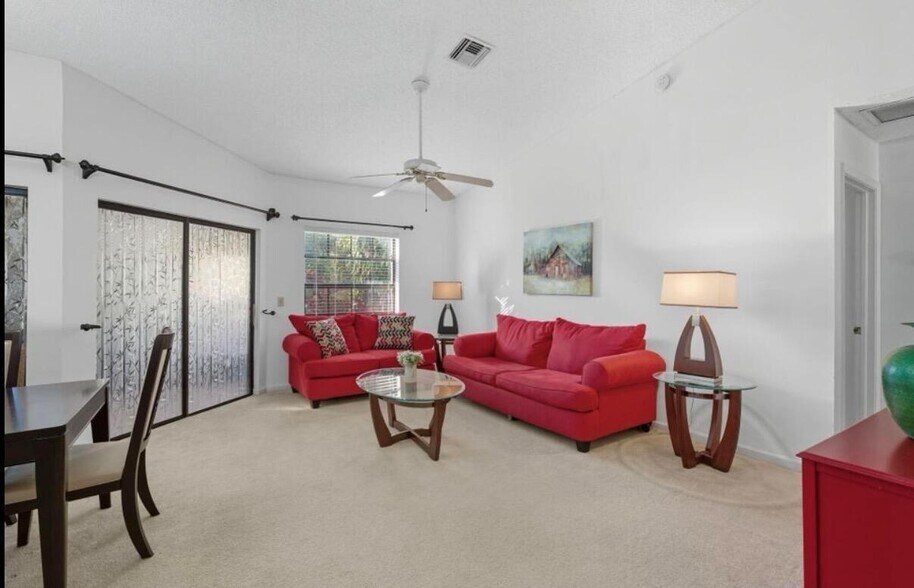 Building Photo - 13526 Fountain View Blvd