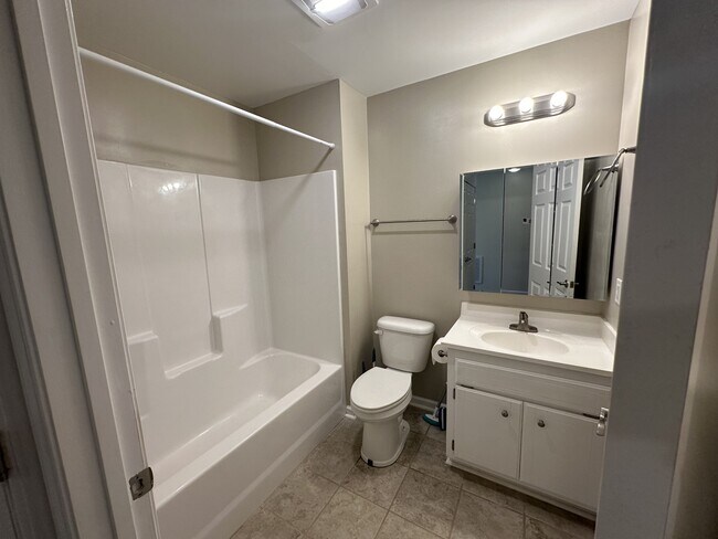 Building Photo - 688 Ruddy Creek Cir