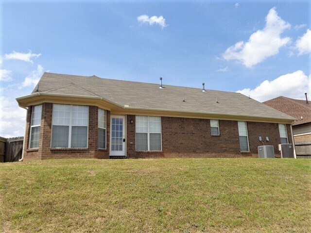 Building Photo - 10841 Paul Coleman Dr