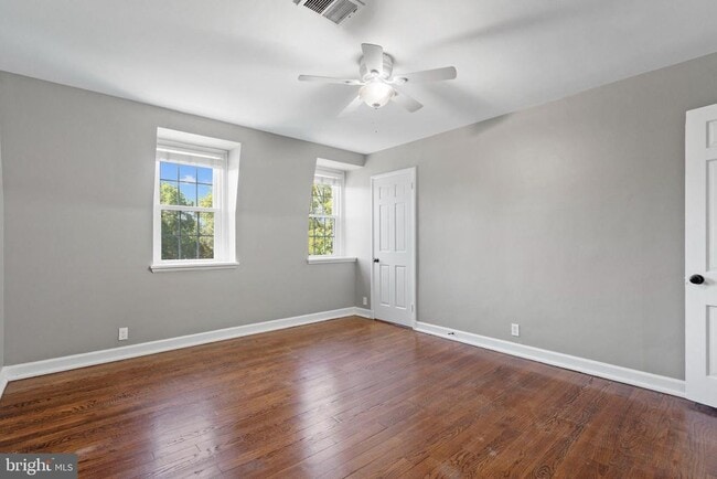Building Photo - 4676 36th St S