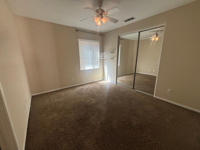 Building Photo - Short Term Lease - Grand 4-Bedroom Home with Entertainer's Yard in Gated River Village!