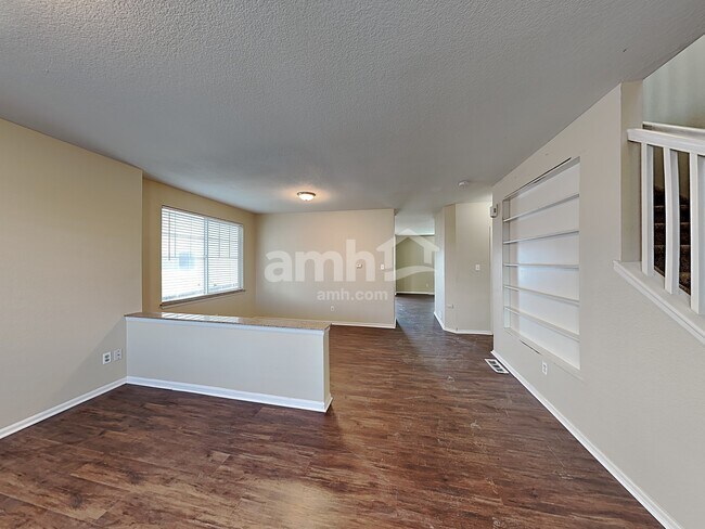 Building Photo - 10936 E 112th Pl