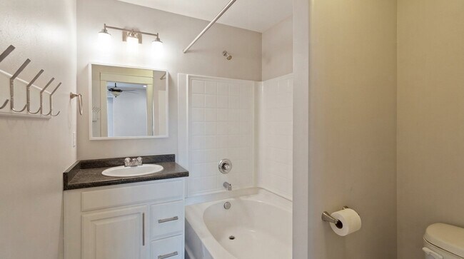 Building Photo - 11718 Sun Tea Way