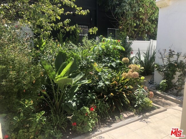 Building Photo - 4269 McClung Dr