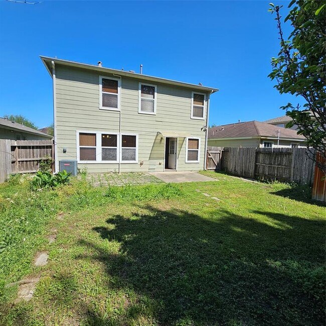 Building Photo - 11727 Madison Oak St
