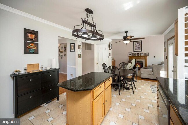 Building Photo - 30 Aurelie Dr