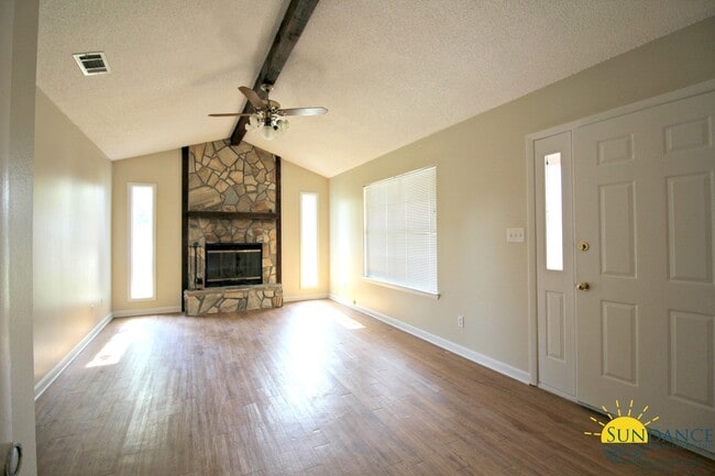 Building Photo - Great 2 Bedroom Home in Fort Walton!