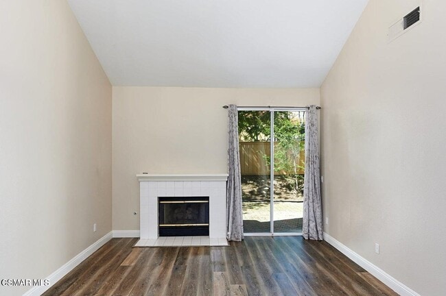 Building Photo - 4827 La Vella Dr