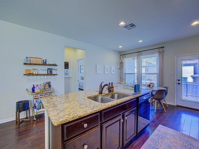 Building Photo - 9928 Aly May Dr