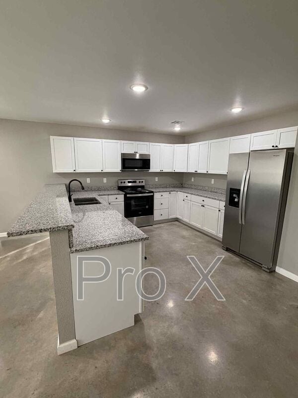 Building Photo - 1413 S Byers Ave