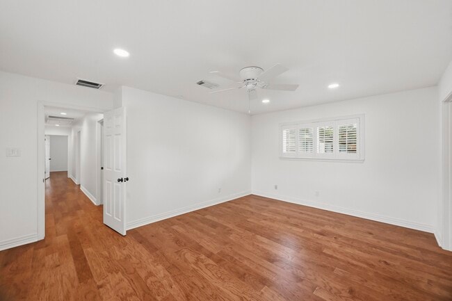 Building Photo - 6131 Yarwell Dr