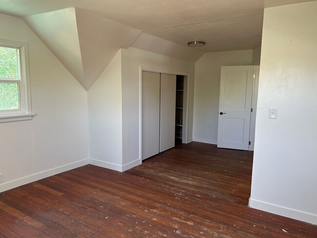 Building Photo - Spacious 3-Bedroom Home for Rent in Evergr...