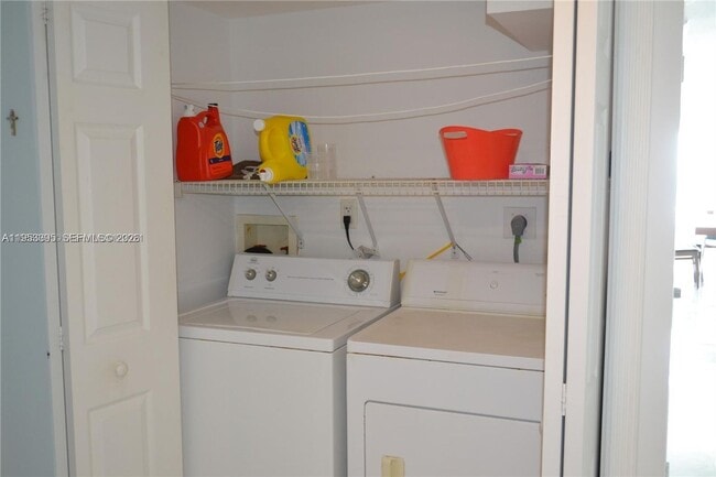 Building Photo - 3850 Galt Ocean Dr