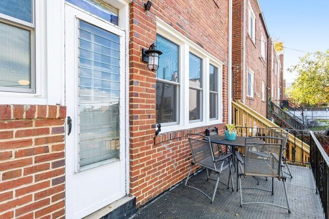 Building Photo - 5012 3rd St NW