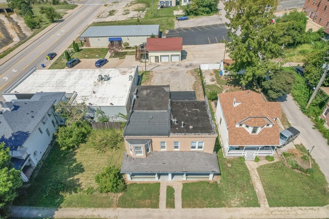 Building Photo - 312 Marshall St