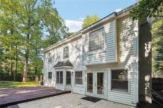 Building Photo - 515 Spring Gate Ln