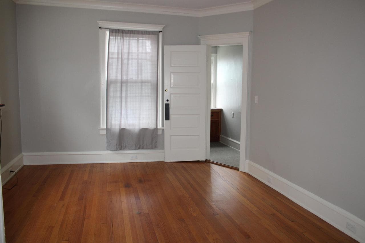 Dining Room2 - 2909 N Farwell Ave