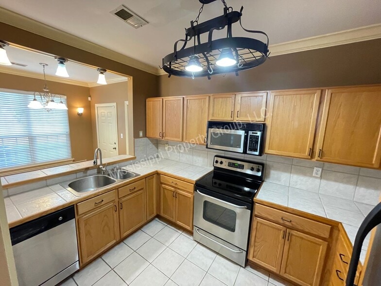 Building Photo - 202 Private Rd 3097