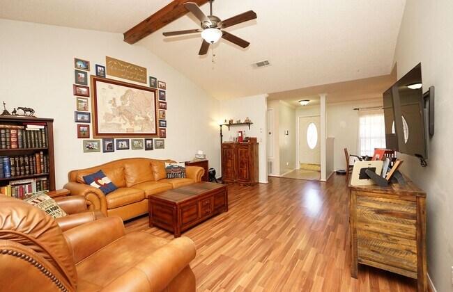 Building Photo - Bluewater Bay Four Bedroom House