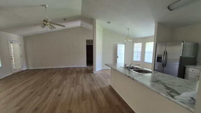 Building Photo - 7361 Chimney Pines Dr