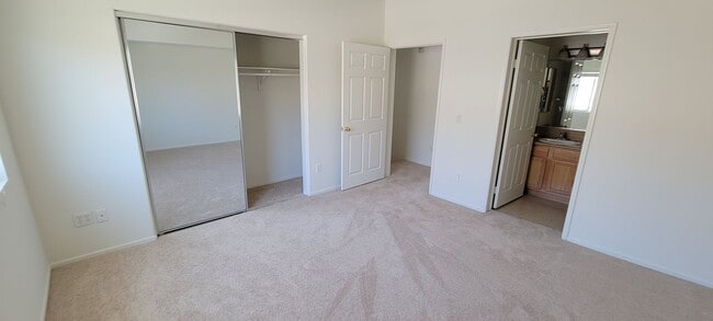 Building Photo - 4841 Sapphire Way