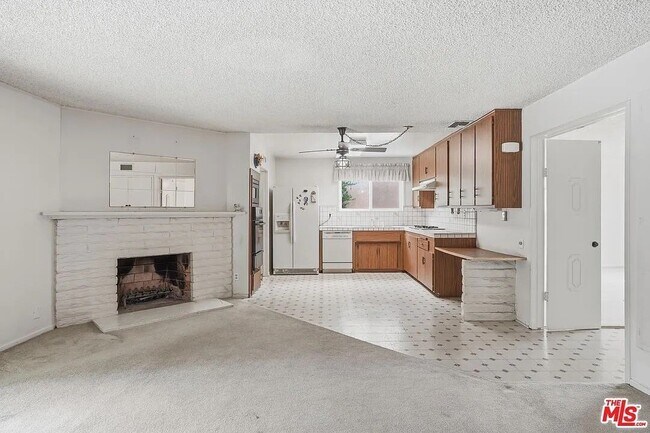 Building Photo - 6701 Neddy Ave