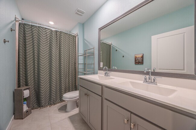 Building Photo - 2460 Timber Forest Dr