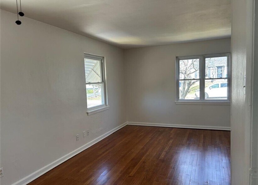 Building Photo - 9448 Harold Dr