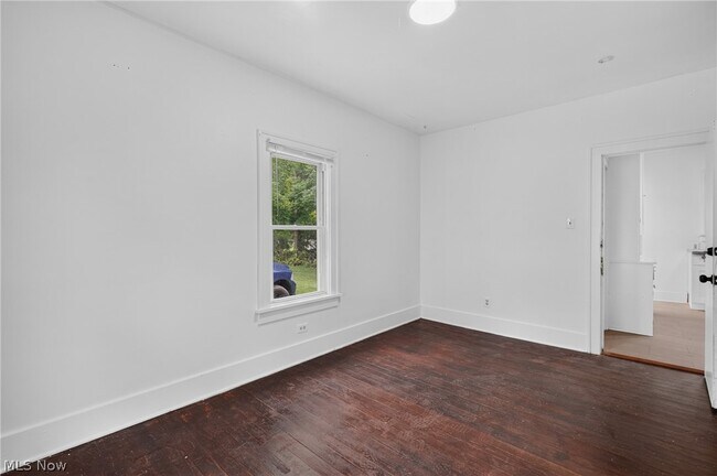 Building Photo - 517 Brown St