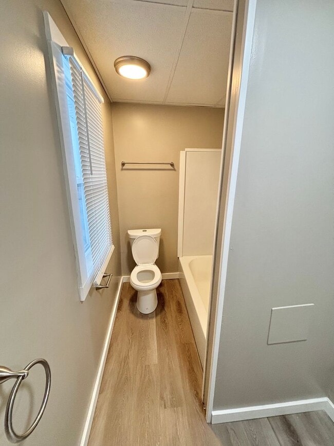 Building Photo - 1378-1382 Dewey Ave &amp; 304-310 Clay Ave