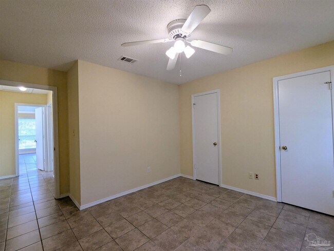 Building Photo - 512 Quail Nest Ln