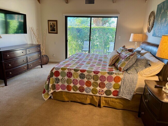 Building Photo - 310 Forest Hills Dr