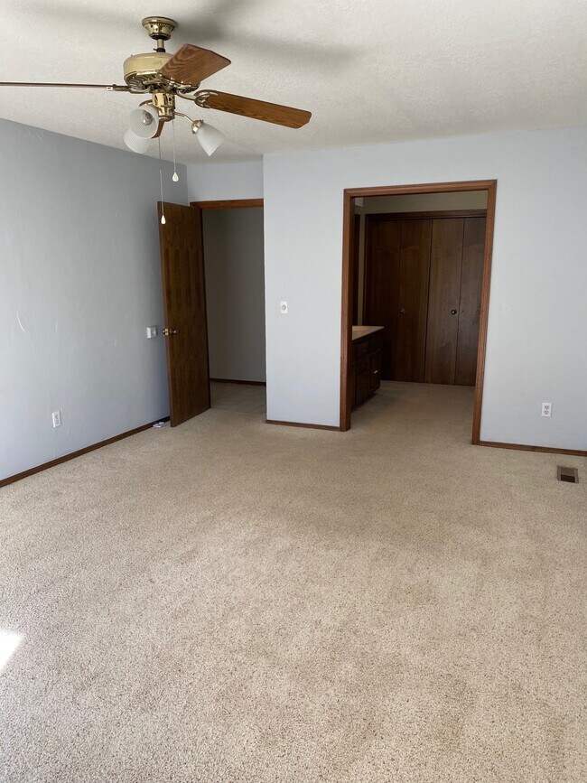 Building Photo - 2504 Tredington Way