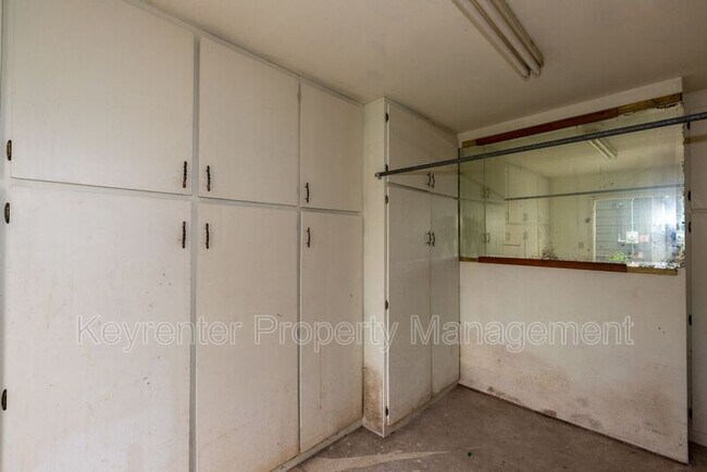Building Photo - 526 S 39th W Ave