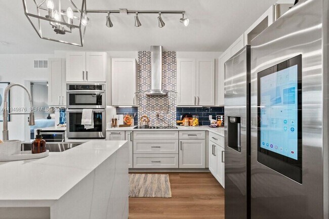 Building Photo - 3901 Coast View Pointe