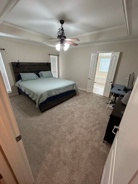 Building Photo - 208 Afton Pl