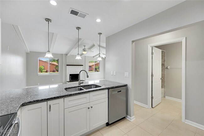 Building Photo - 6324 Royal Woods Dr