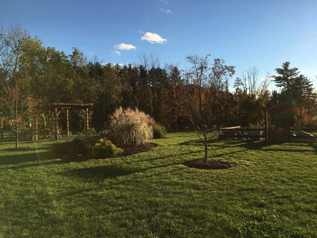 Building Photo - 26 N Main St