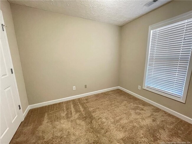 Building Photo - 1465 Avoncroft Dr