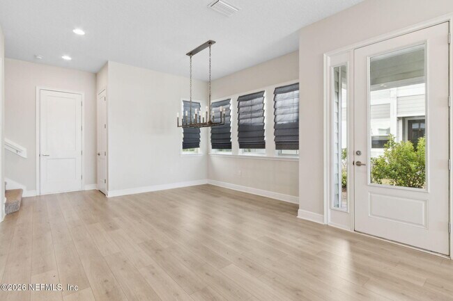Building Photo - 401 Marquesa Cir