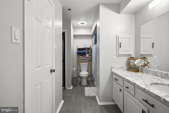 Building Photo - 3311 Wyndham Cir